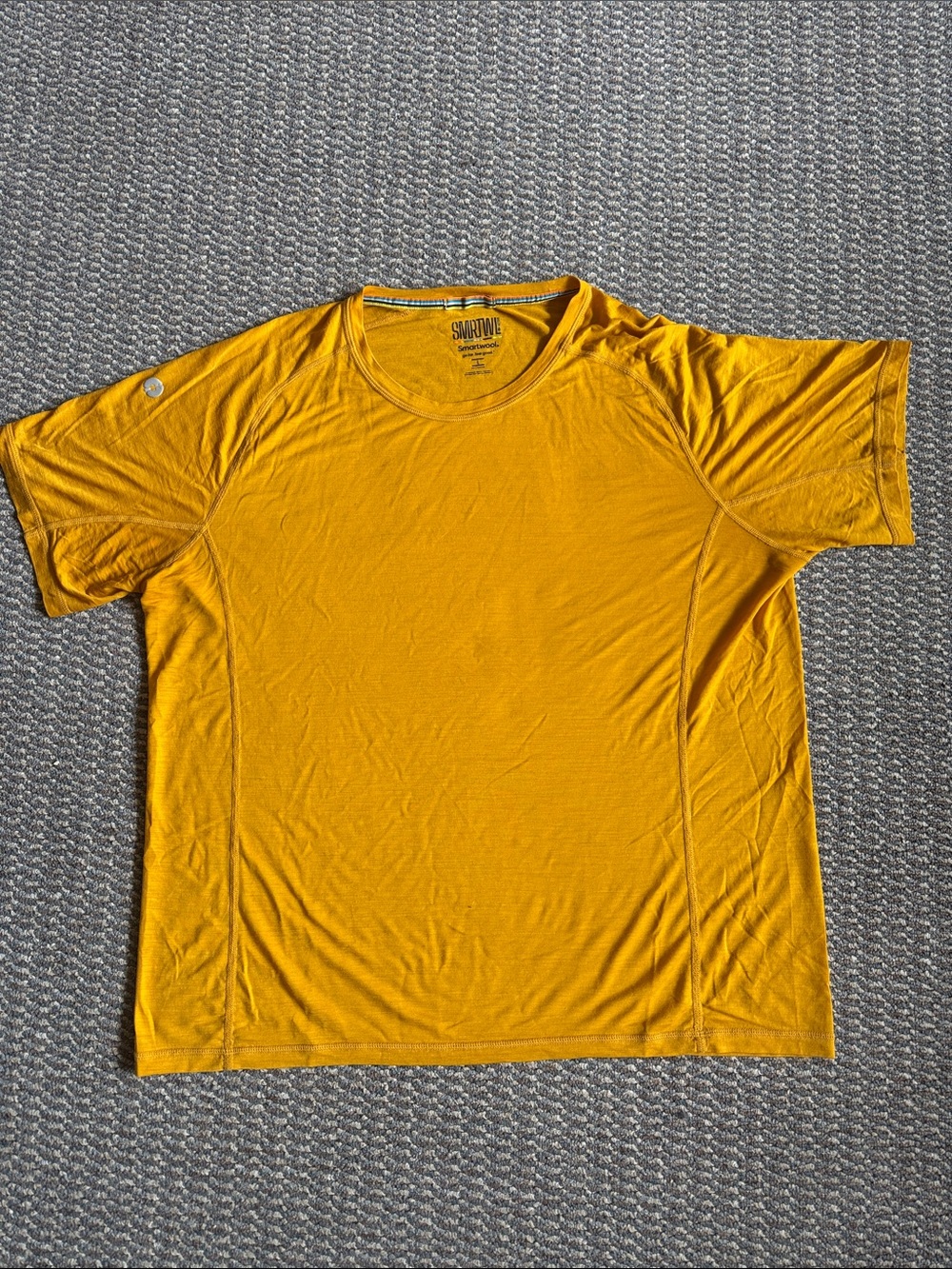 Men’s size Large Smartwool Merino Wool Gold T-Shirt